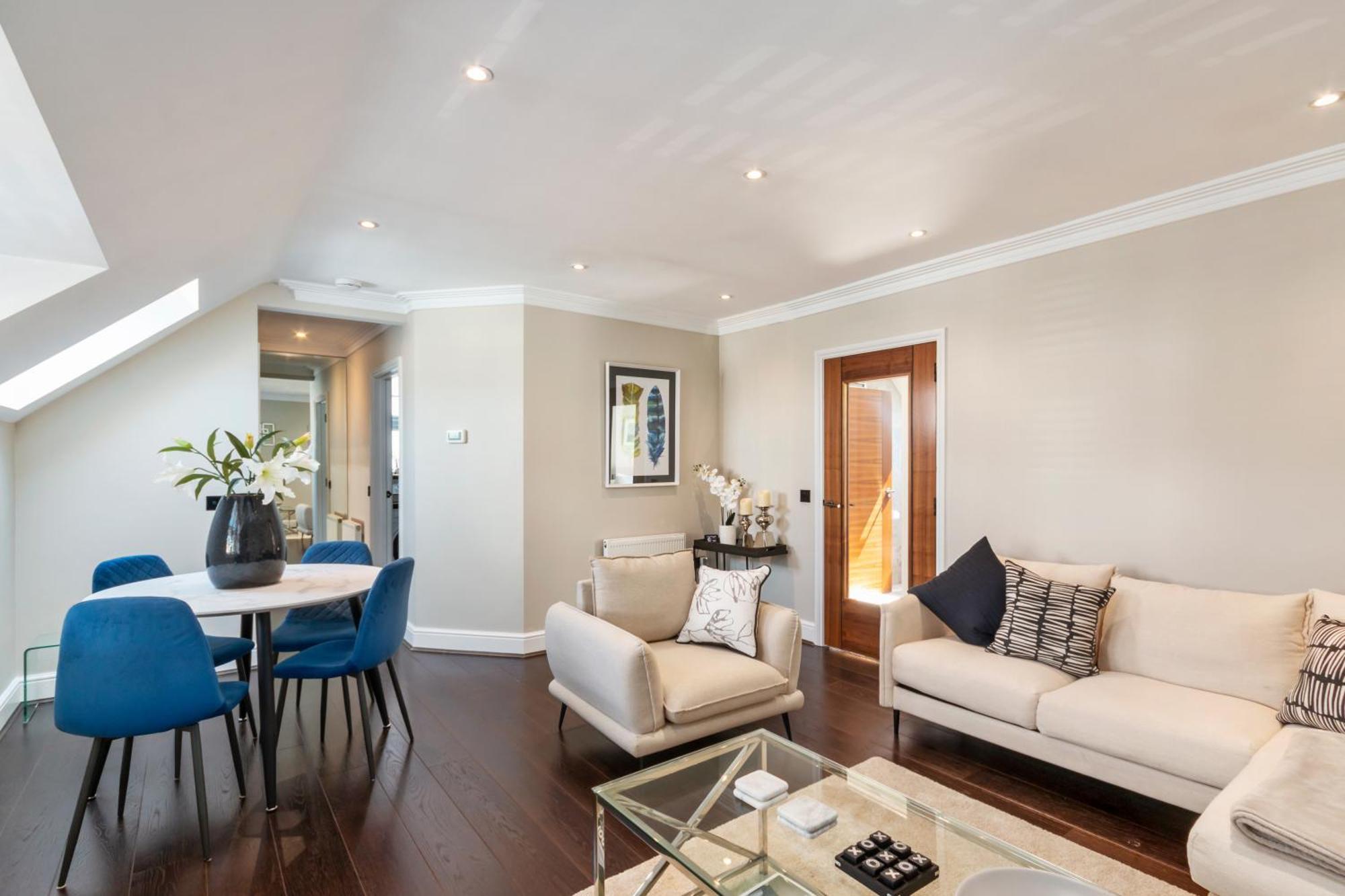 Weybridge - 2 Bed - Parking公寓 外观 照片