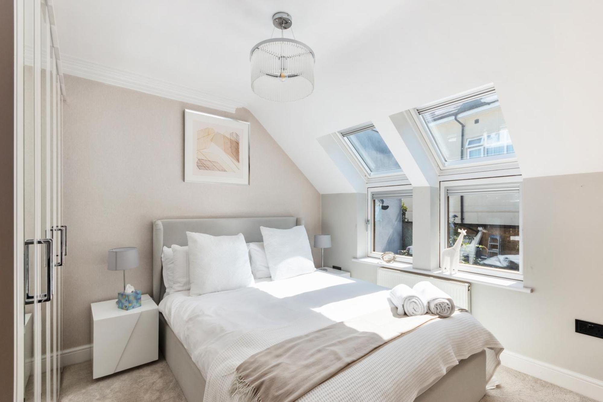 Weybridge - 2 Bed - Parking公寓 外观 照片