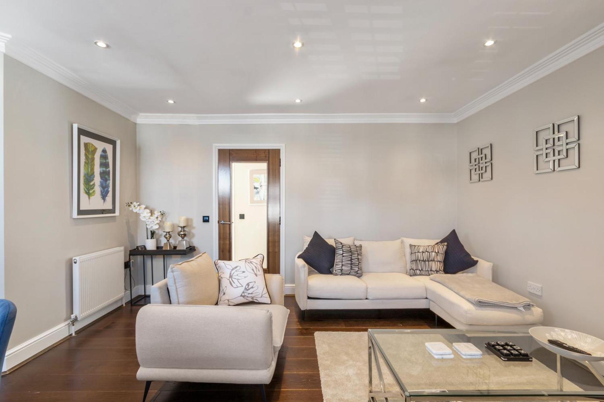 Weybridge - 2 Bed - Parking公寓 外观 照片