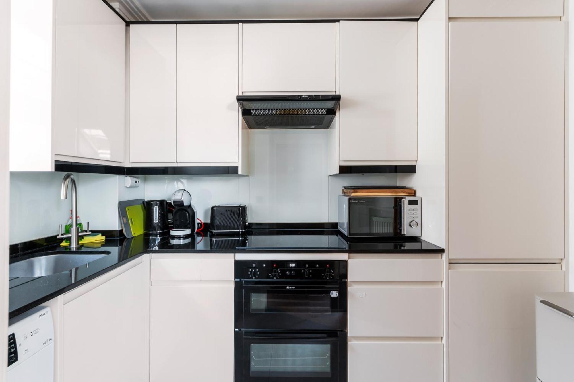 Weybridge - 2 Bed - Parking公寓 外观 照片